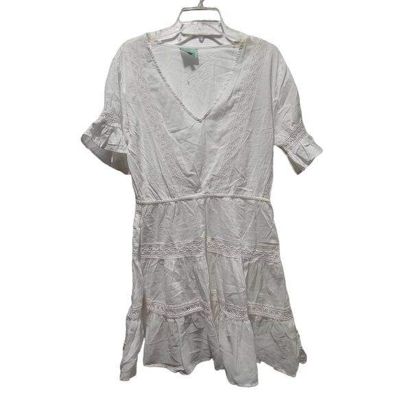 True Destiantions Other - True Destinations Cover up - Size Medium- White - New